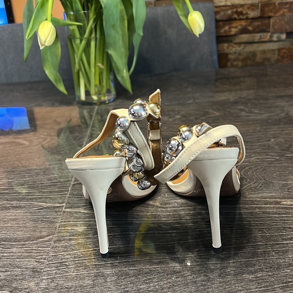 NWOT 2024 style sandals (fits 8) - Picture 2 of 4